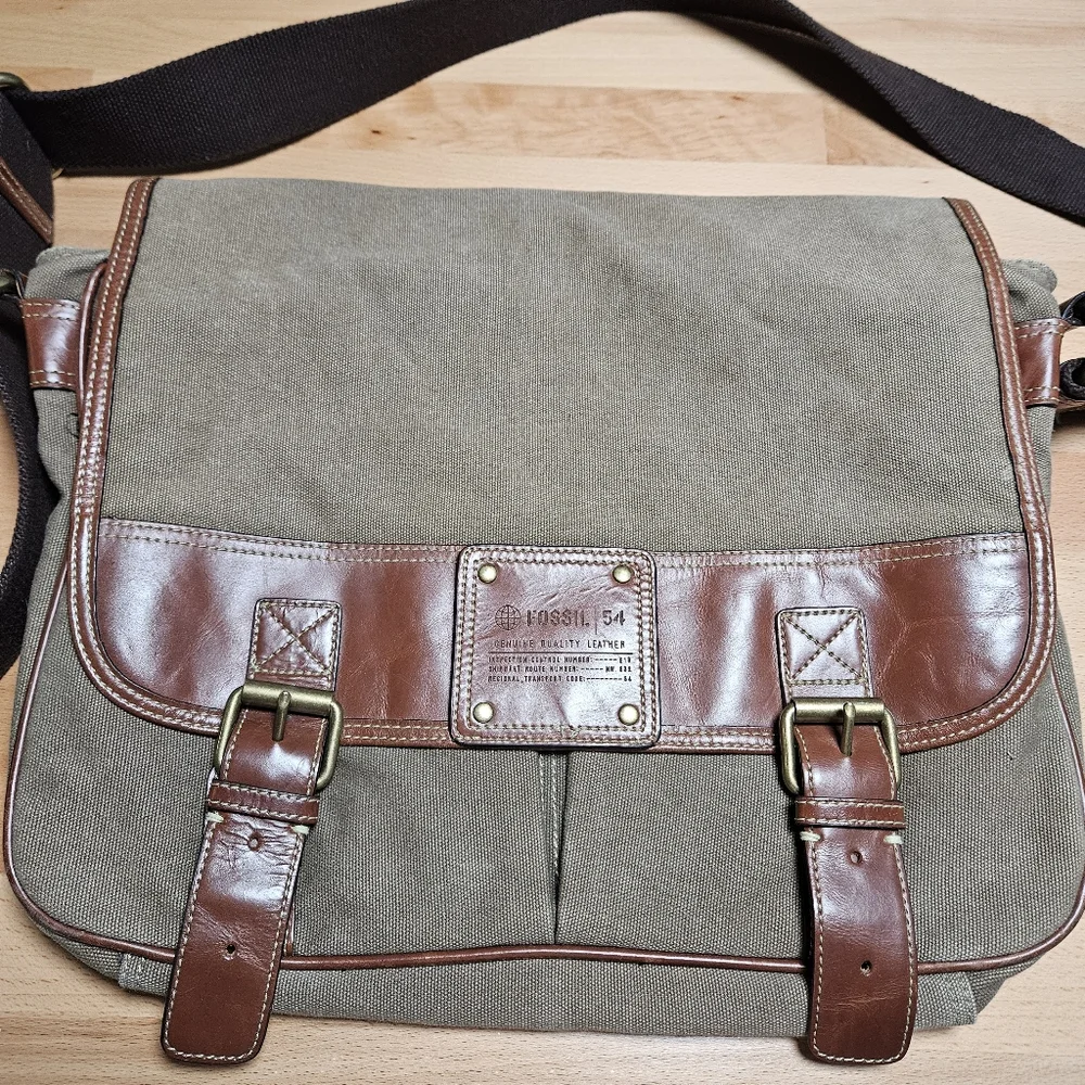 Fossil 54 Canvas Messenger Bag Adjustable Strap Brown